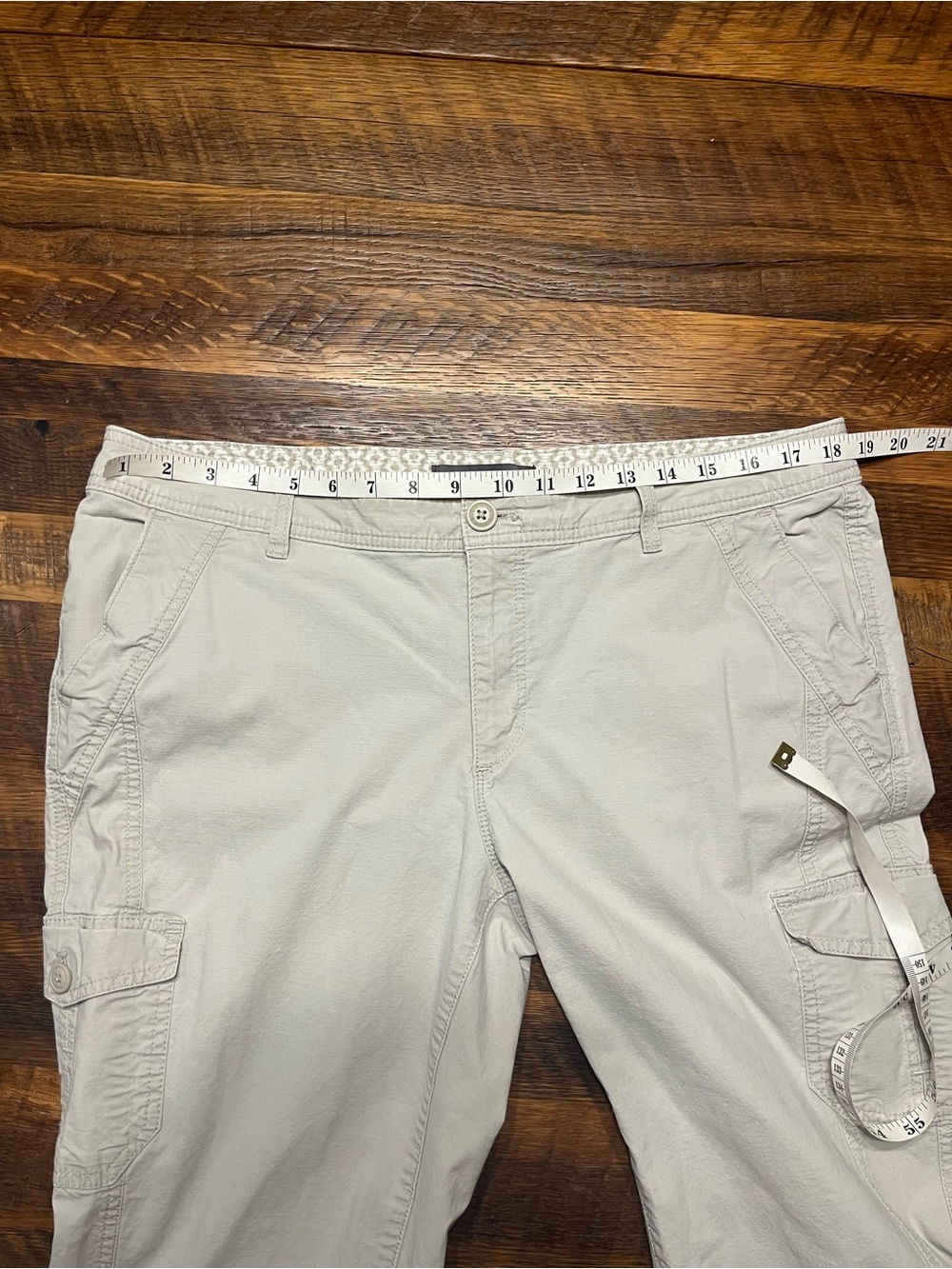 Eddie Bauer cargo capris size 14 - Picture 4 of 7